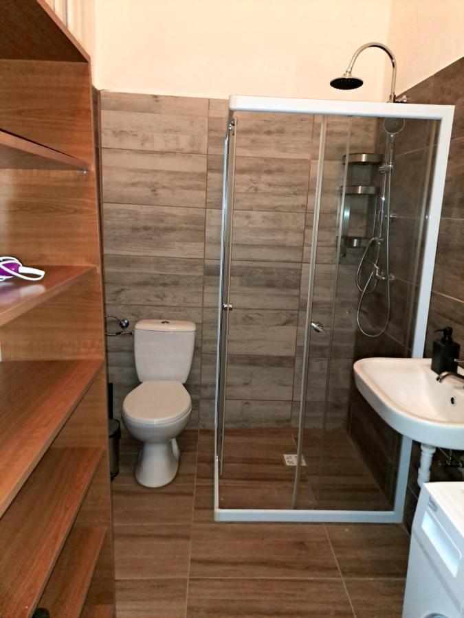 Emerald Apartment Budapest Luaran gambar
