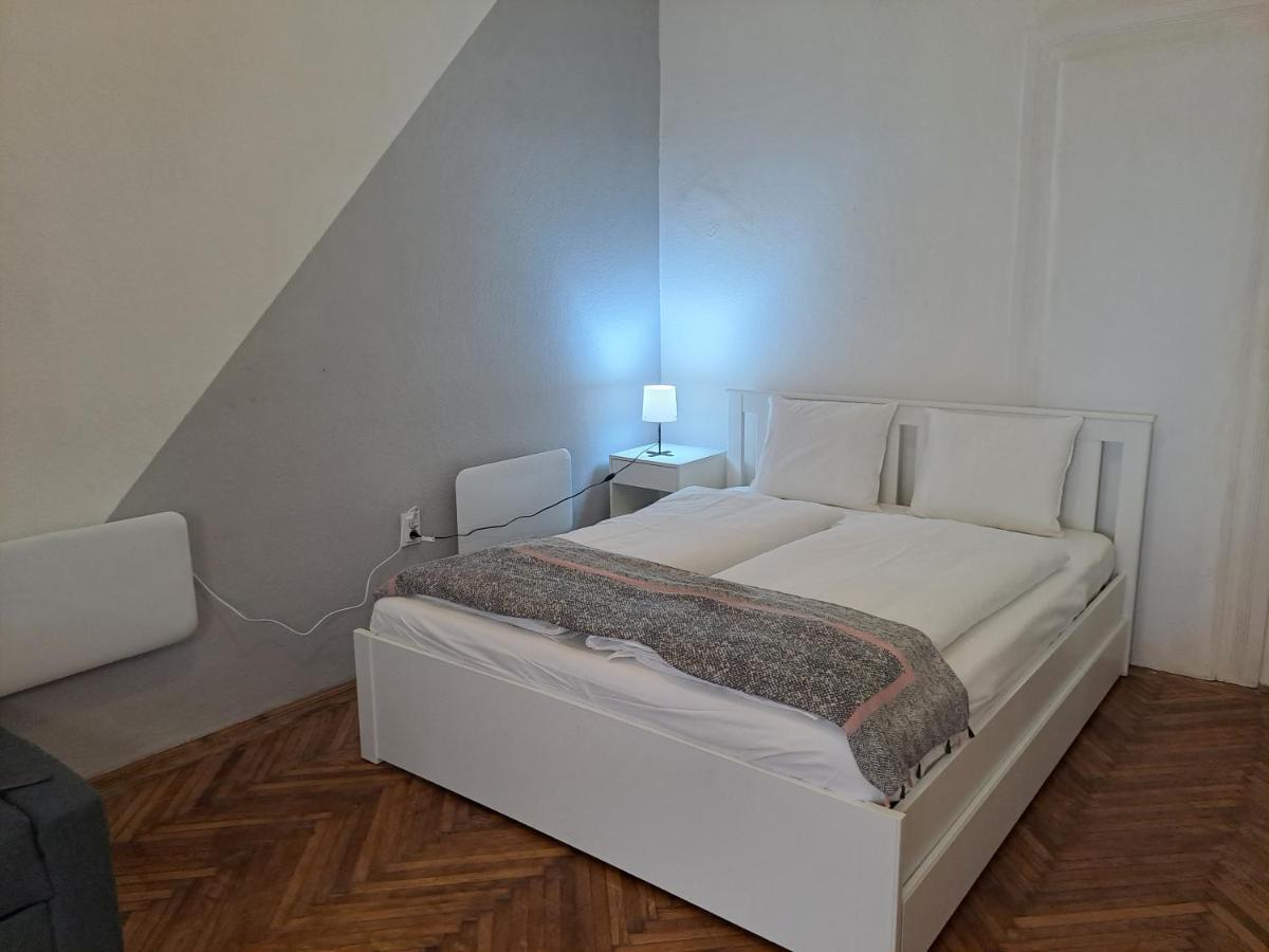 Emerald Apartment Budapest Luaran gambar