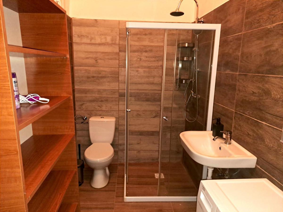 Emerald Apartment Budapest Luaran gambar
